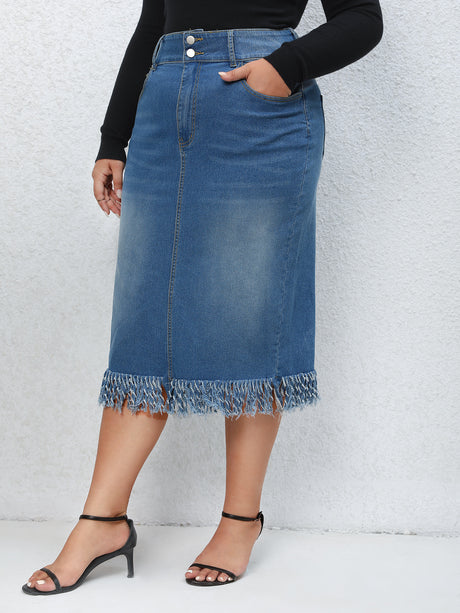 Trendy Plus Size Denim Skirt - High-Rise, Washed Effect with Fringe Detail - Casual to Chic Versatility provain